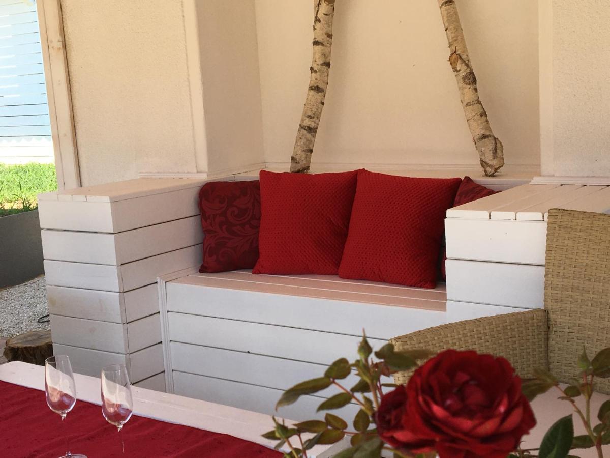 Ehm Resort Mesteri Εξωτερικό φωτογραφία
