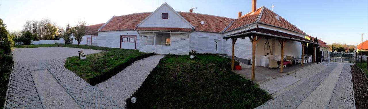 Ehm Resort Mesteri Εξωτερικό φωτογραφία